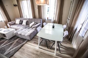 Фото номера Вилла с 2 спальнями Виллы KARKLE VILLA BOUTIQUE г. Каркле 45