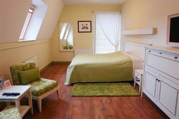 Фото номера Улучшенный двухместный номер с 1 кроватью Отель Gamtos Perlas г. Каркле 2